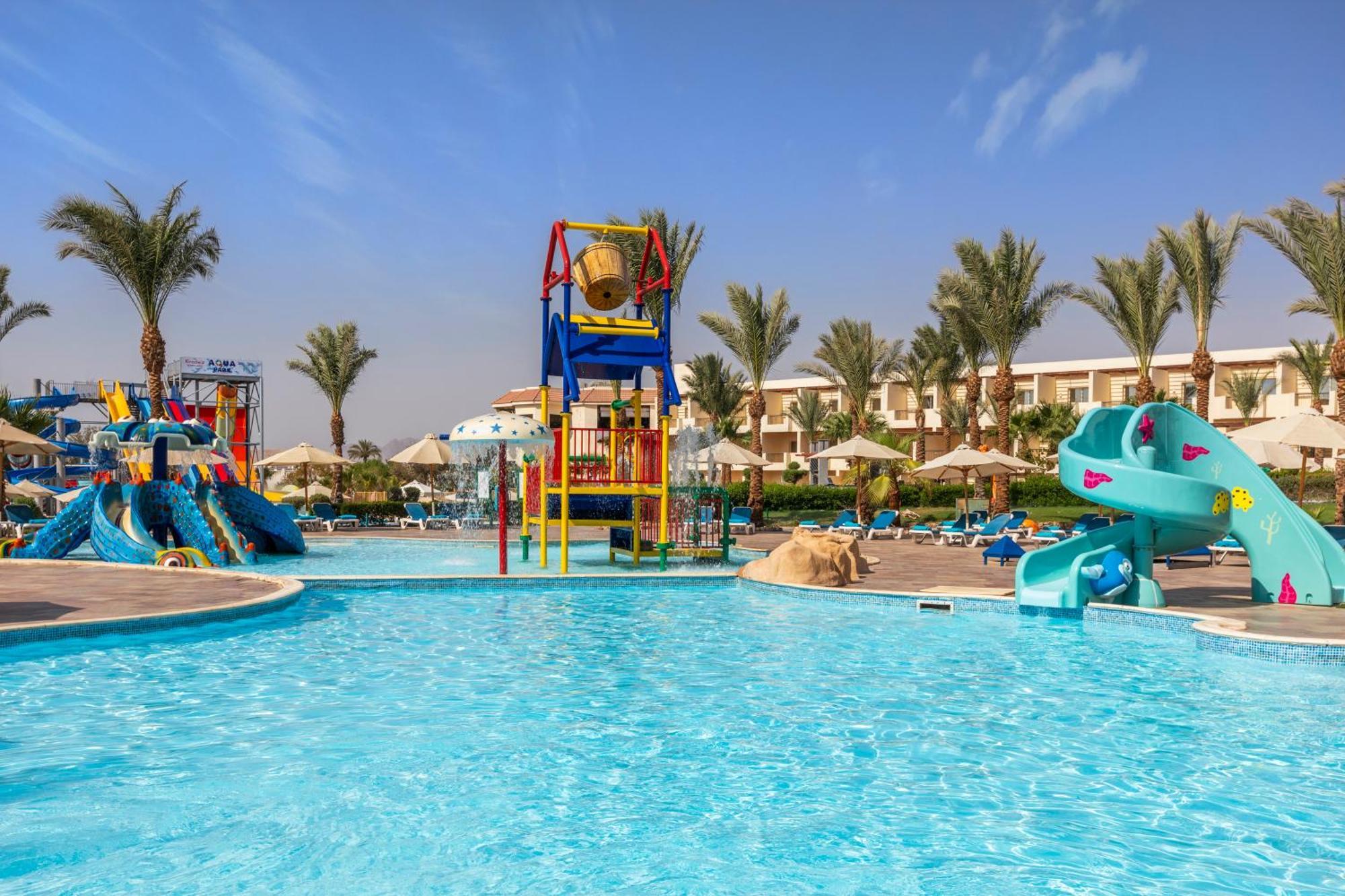 Xperience Kiroseiz Parkland Hotell Sharm el-Sheikh Exteriör bild Aqua Park at Hilton Hurghada Resort